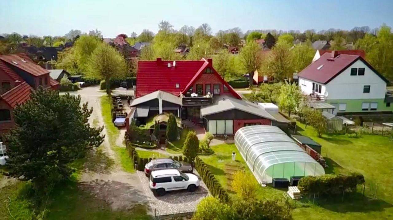 Landhaus Schlunt Wustrow  Δωμάτιο φωτογραφία
